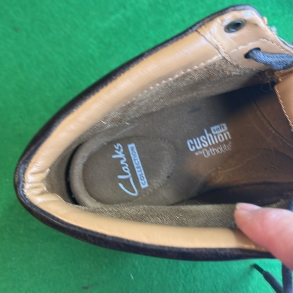 CLARKS EDGEWICK CHUKKA BOOT MENS SZ 8.5 - Picture 10 of 12